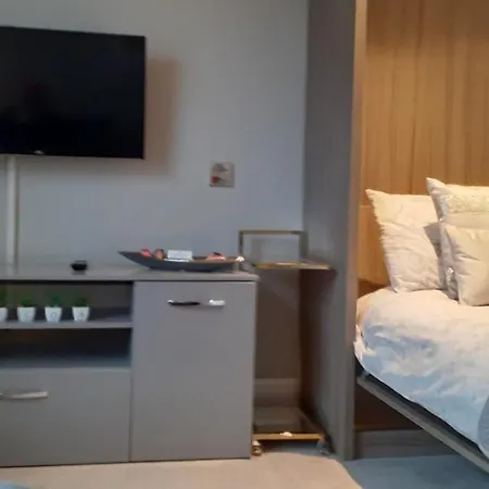 51 Cocoa Suites,rowntrees Wharf *