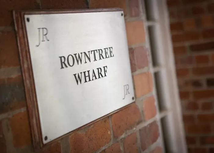 Apartament 51 Cocoa Suites,rowntrees Wharf *