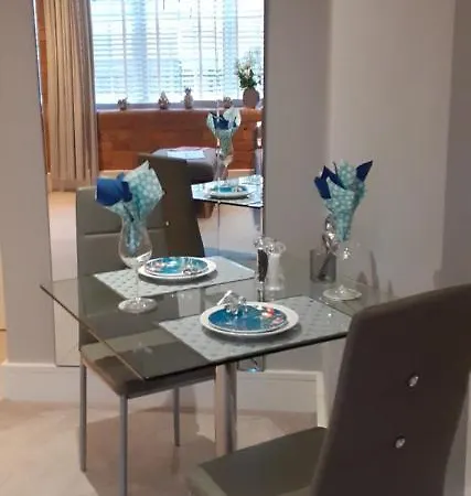 51 Cocoa Suites,rowntrees Wharf アパート